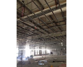 上海奉賢區(qū)車間環(huán)氧地坪與輕質磚辦公室吊頂建筑工程探析