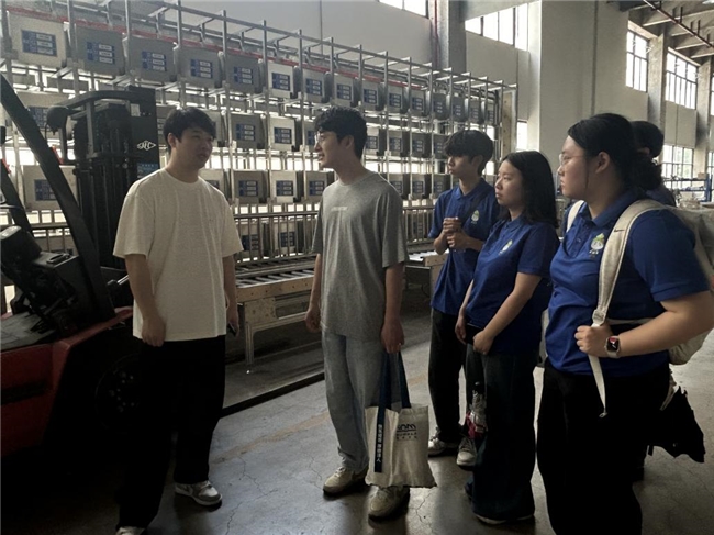 織就數(shù)字經(jīng)緯 智繪產(chǎn)業(yè)未來——浙財(cái)管院實(shí)踐團(tuán)赴紹興柯橋?qū)ｎ}網(wǎng)站建設(shè)紀(jì)實(shí)